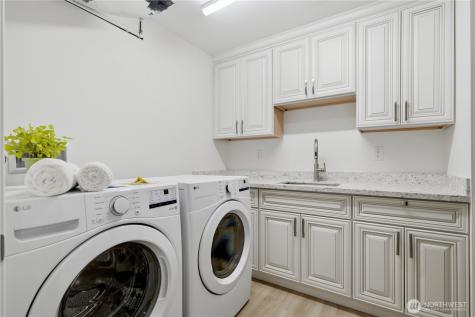 12600 SE 27th Street Bellevue WA 98005