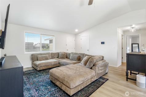 1629 S Skyline Drive Moses Lake WA 98837
