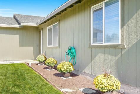 1629 S Skyline Drive Moses Lake WA 98837