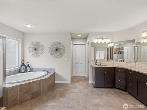 2843 84th Avenue NE Marysville WA 98270