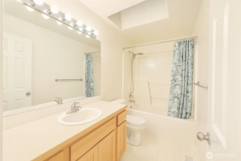 22926 SE 13th Way Sammamish WA 98075