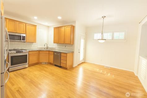 22926 SE 13th Way Sammamish WA 98075