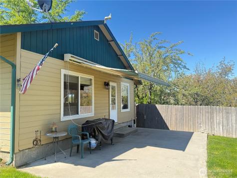 102 S 8th Street Dayton WA 99328