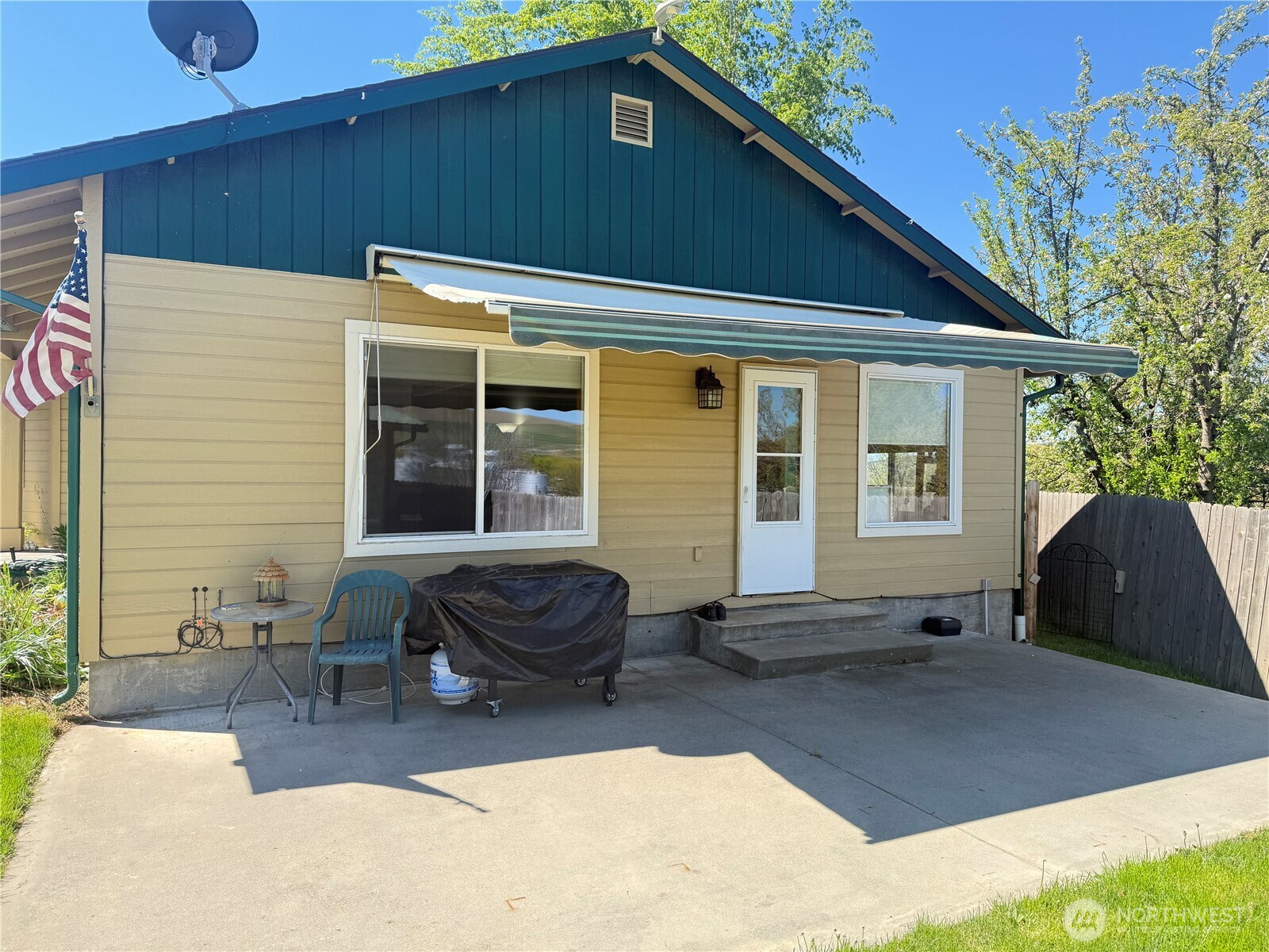 102 S 8th Street Dayton WA 99328