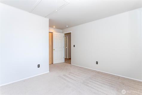 20830 103rd Court SE Kent WA 98031