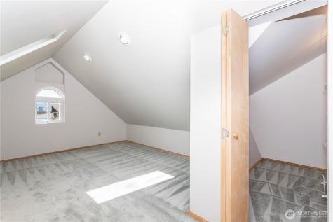 20830 103rd Court SE Kent WA 98031