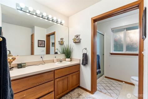 123 Cherry Lane Chehalis WA 98532