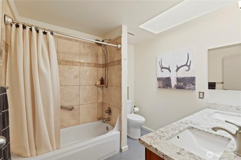 750 Kalmia Court NW Issaquah WA 98027