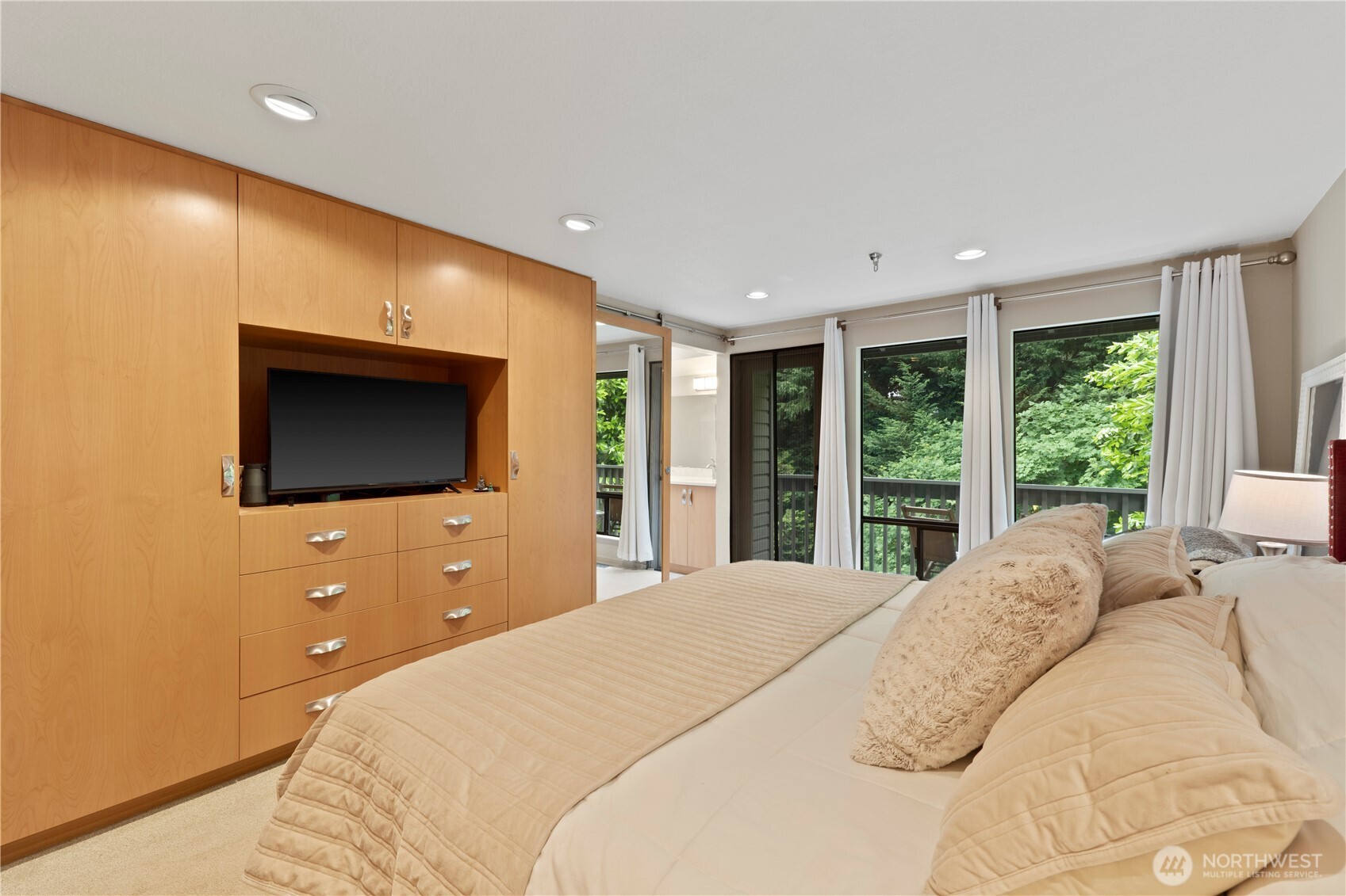 750 Kalmia Court NW Issaquah WA 98027