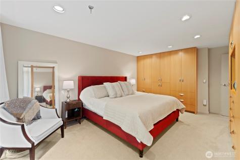 750 Kalmia Court NW Issaquah WA 98027