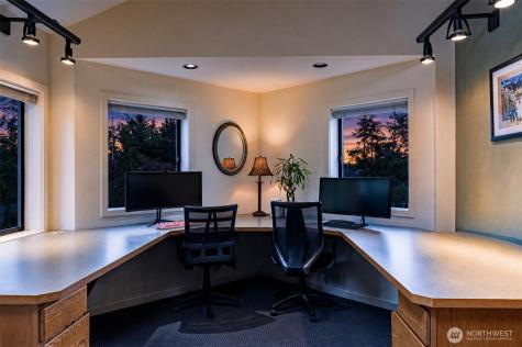 750 Kalmia Court NW Issaquah WA 98027