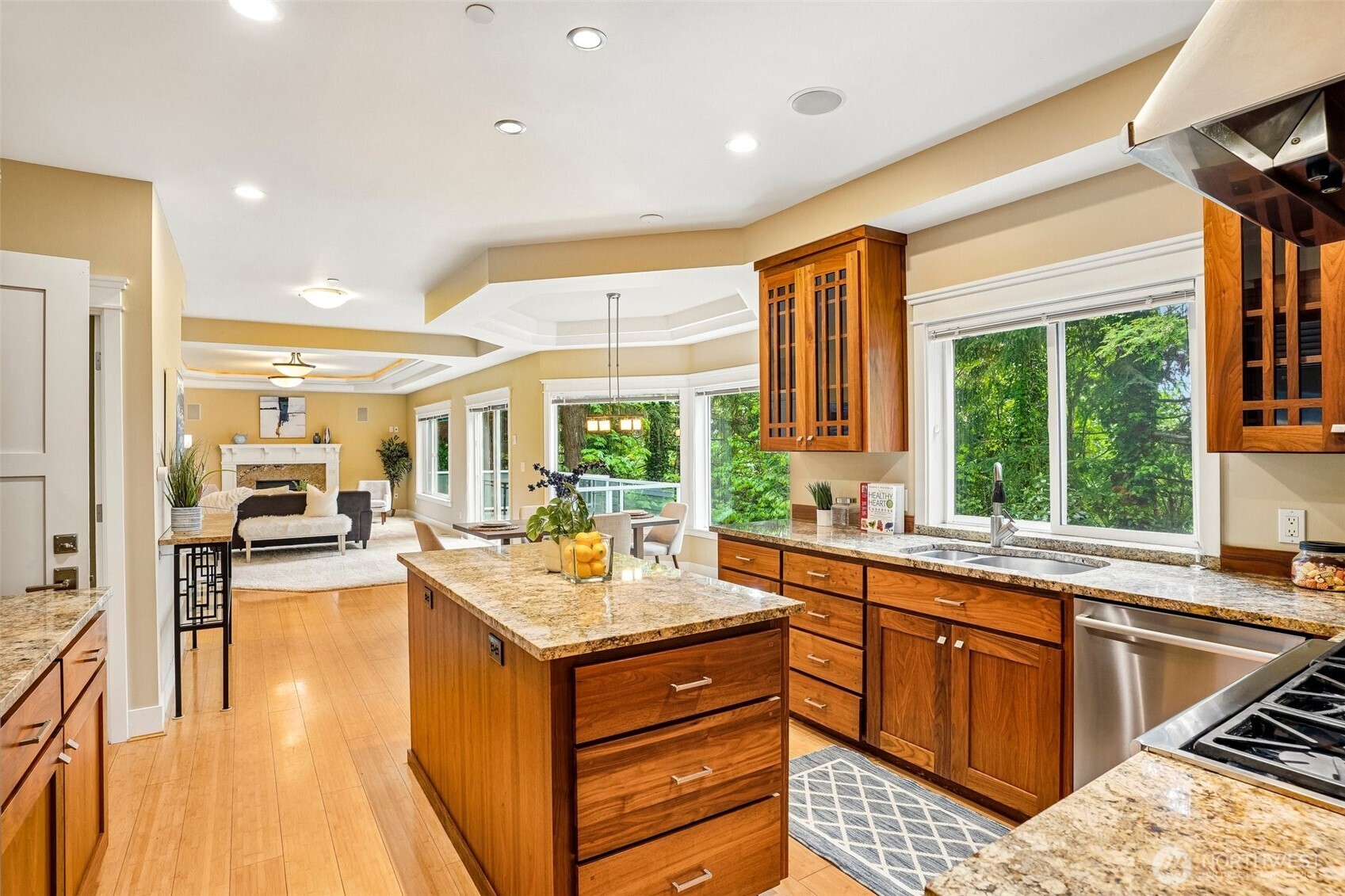 13128 SE Newport Way Bellevue WA 98006