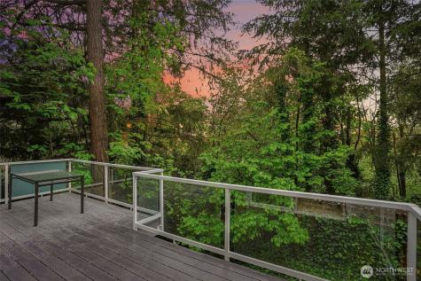 13128 SE Newport Way Bellevue WA 98006
