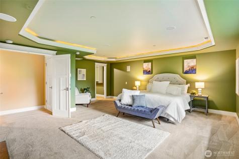 13128 SE Newport Way Bellevue WA 98006