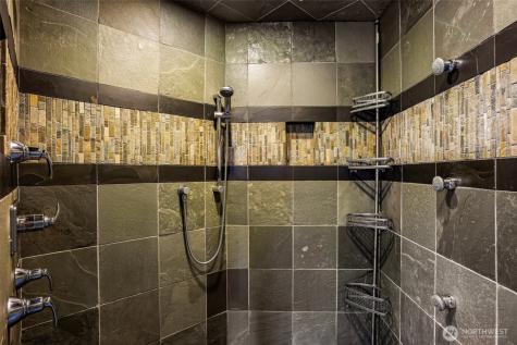 13128 SE Newport Way Bellevue WA 98006