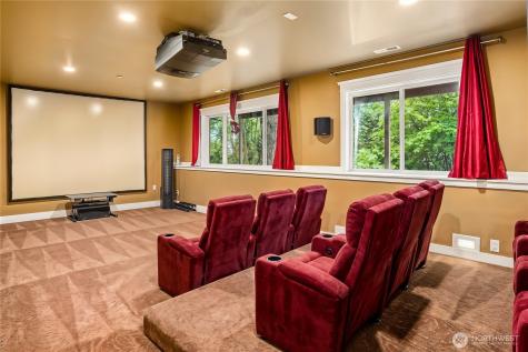 13128 SE Newport Way Bellevue WA 98006