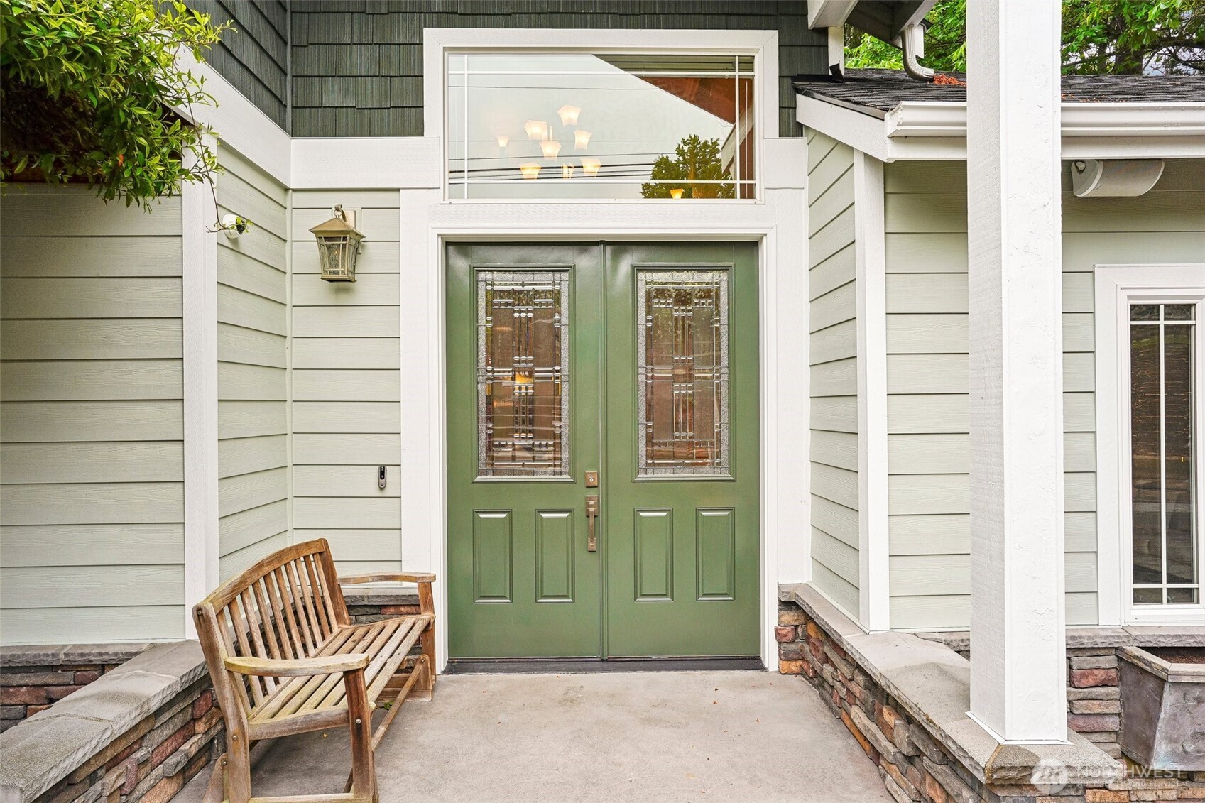 13128 SE Newport Way Bellevue WA 98006