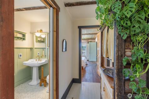 311 W Nevada Avenue Roslyn WA 98941