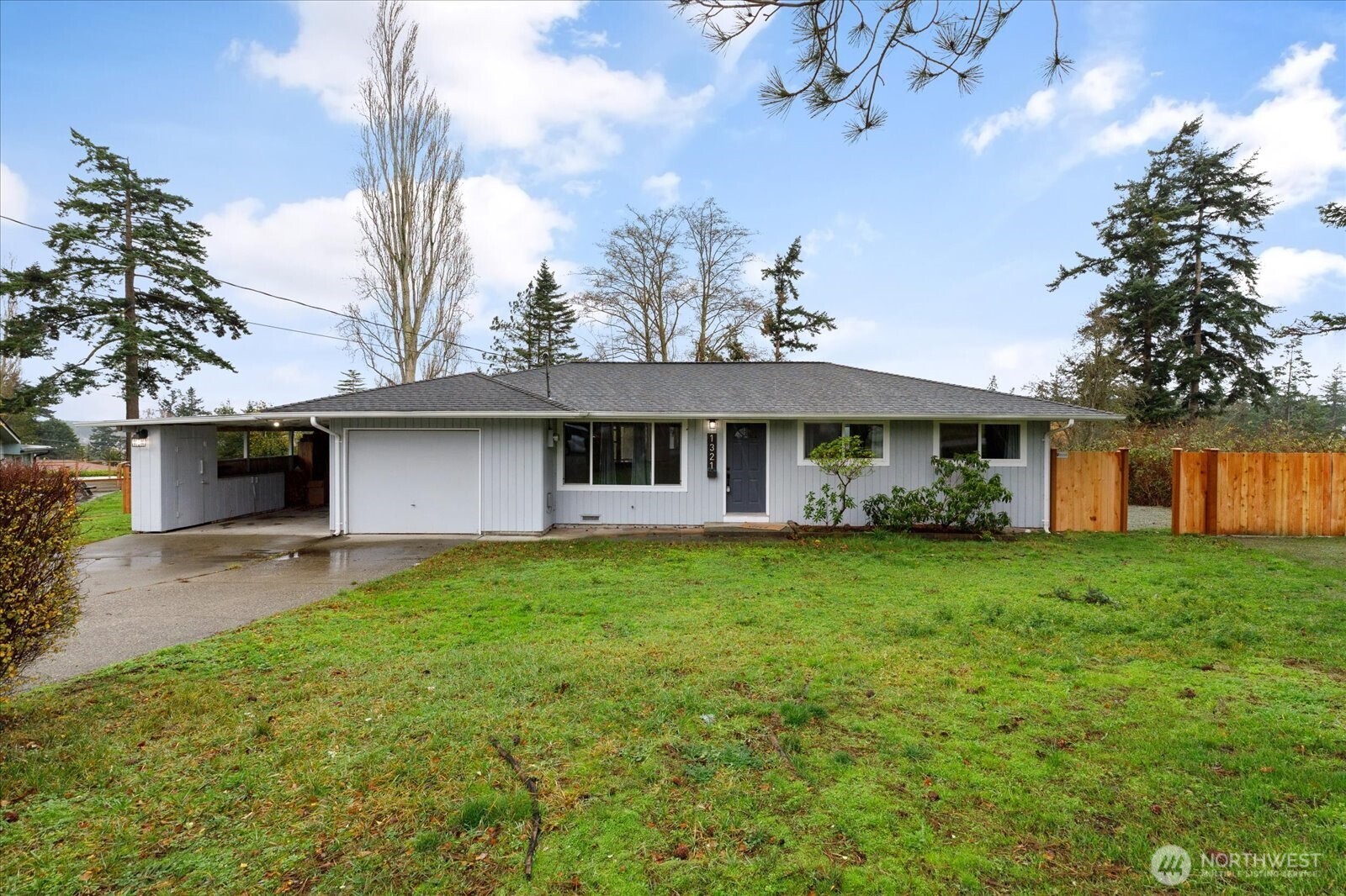 1321 Orchard Loop Oak Harbor WA 98277