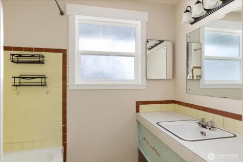1321 Orchard Loop Oak Harbor WA 98277