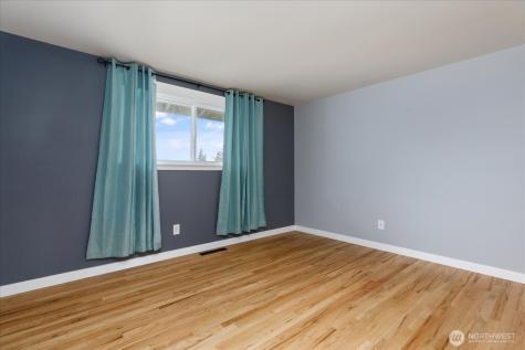1321 Orchard Loop Oak Harbor WA 98277