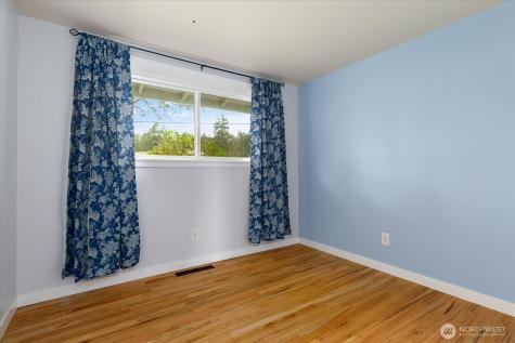 1321 Orchard Loop Oak Harbor WA 98277
