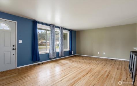 1321 Orchard Loop Oak Harbor WA 98277
