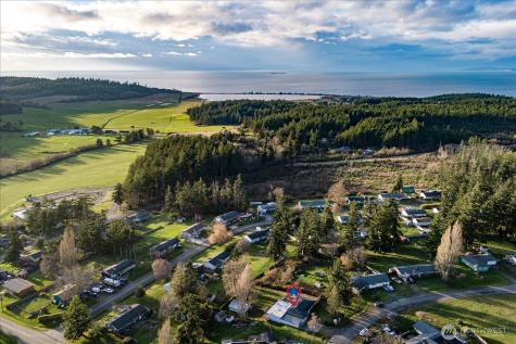 1321 Orchard Loop Oak Harbor WA 98277