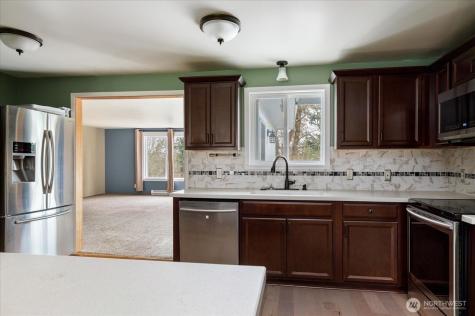 1321 Orchard Loop Oak Harbor WA 98277