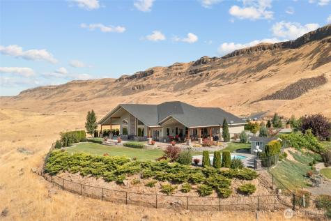 44 Sageland Road East Wenatchee WA 98802