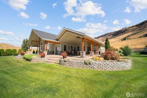 44 Sageland Road East Wenatchee WA 98802