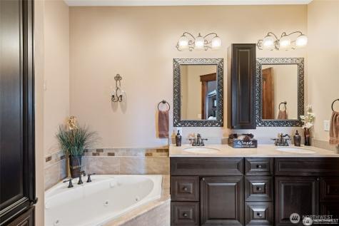 44 Sageland Road East Wenatchee WA 98802