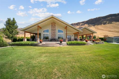 44 Sageland Road East Wenatchee WA 98802