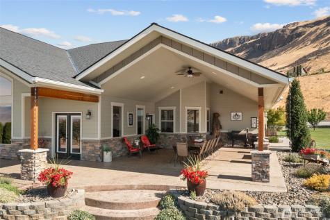 44 Sageland Road East Wenatchee WA 98802