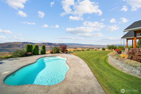 44 Sageland Road East Wenatchee WA 98802