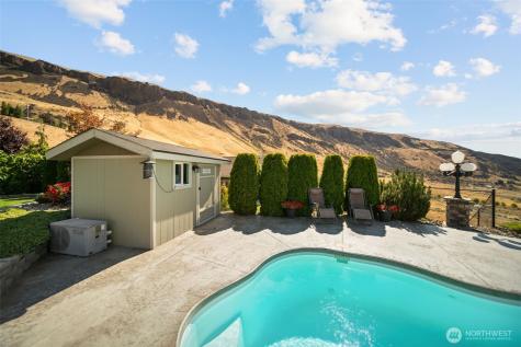 44 Sageland Road East Wenatchee WA 98802