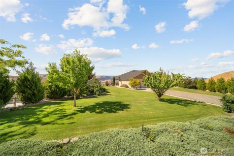 44 Sageland Road East Wenatchee WA 98802
