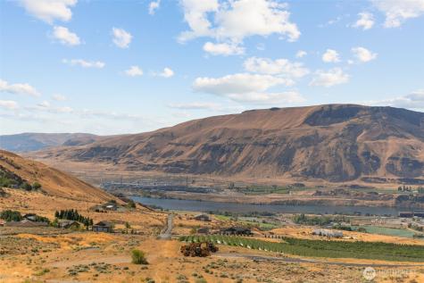44 Sageland Road East Wenatchee WA 98802