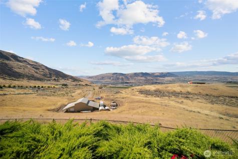 44 Sageland Road East Wenatchee WA 98802