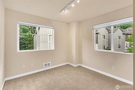 2129 NW Talus Drive Issaquah WA 98027