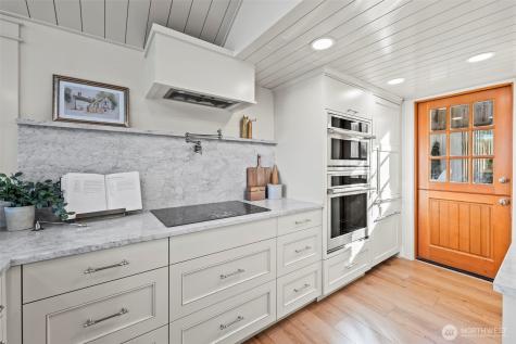 5915 Lagoon Lane NW Gig Harbor WA 98335