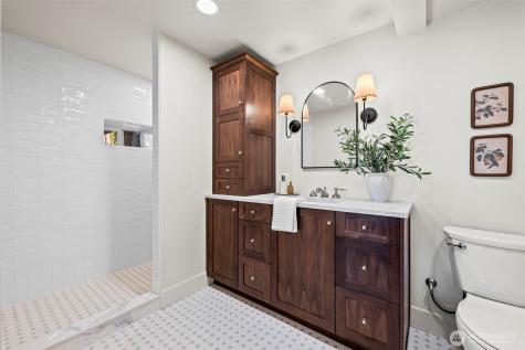 5915 Lagoon Lane NW Gig Harbor WA 98335