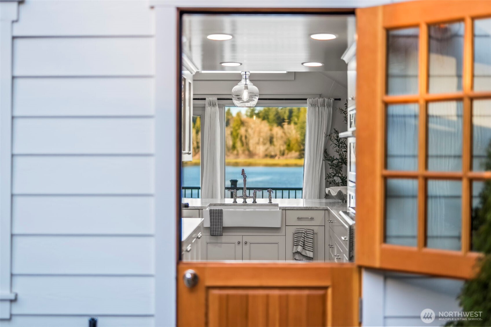 5915 Lagoon Lane NW Gig Harbor WA 98335