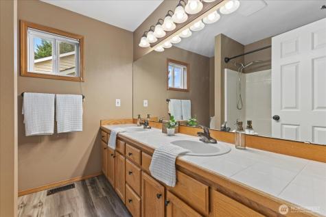2713 181st Place SE Bothell WA 98012