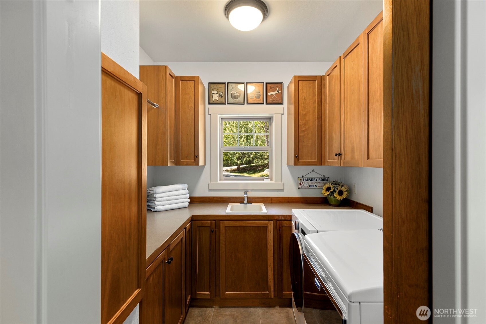 4810 Rose Avenue NE Bainbridge Island WA 98110