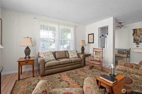 1453 SW Xavier Oak Harbor WA 98277