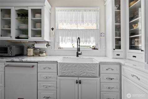 1453 SW Xavier Oak Harbor WA 98277