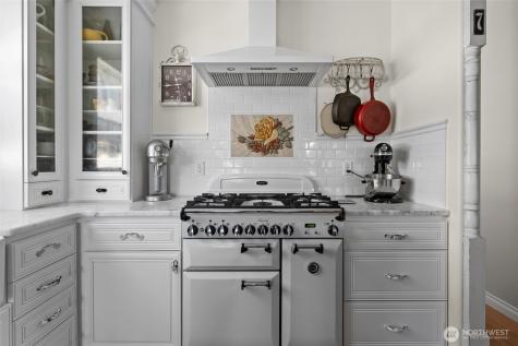 1453 SW Xavier Oak Harbor WA 98277