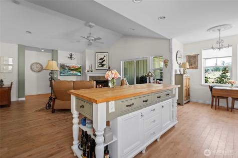 1453 SW Xavier Oak Harbor WA 98277
