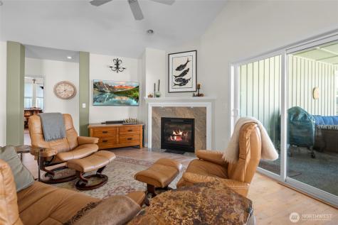 1453 SW Xavier Oak Harbor WA 98277